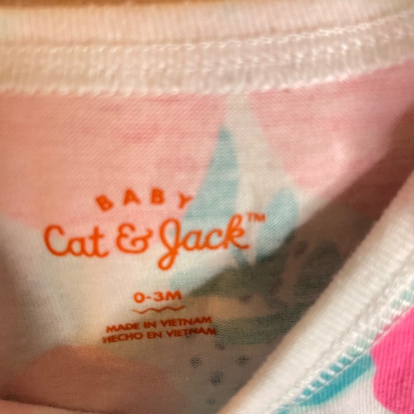 Cat & Jack Romper 0-3 - Picture 3 of 3
